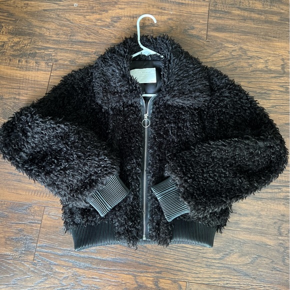 Zara Black Faux Fur Fuzzy Cropped Zip Up Jacket - Picture 2 of 7